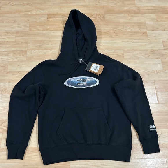 Supreme x the north face lenticular fw21 Hoodie - Picture 1 of 5